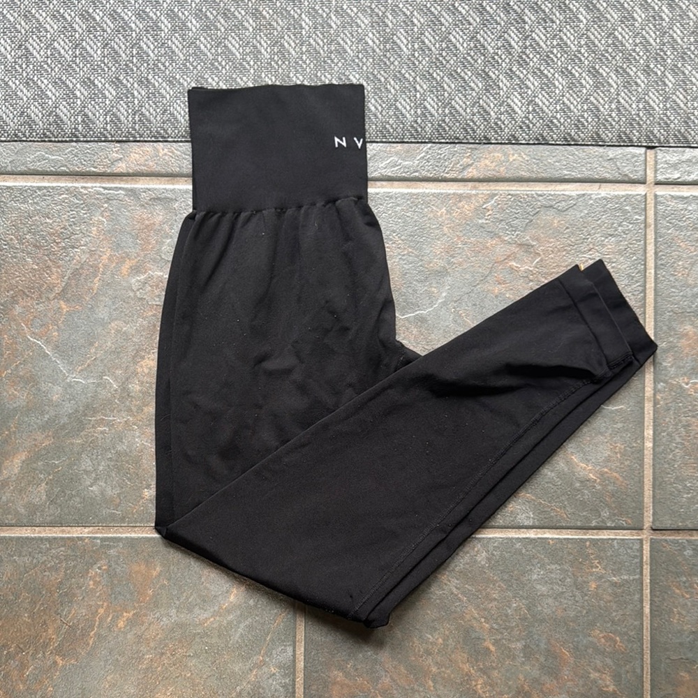 NVGTN Black High-Waisted Leggings